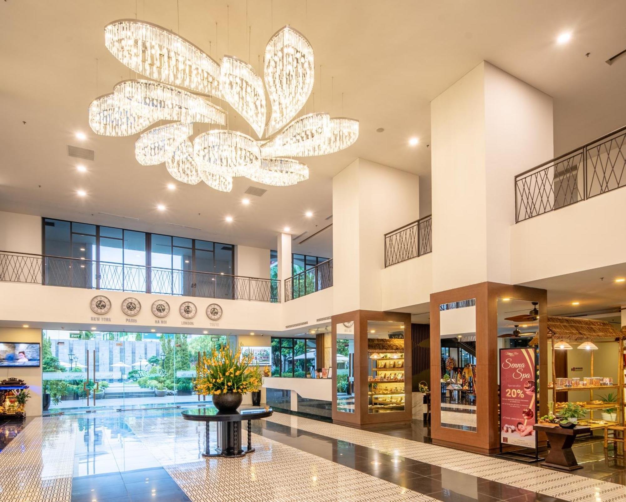 Senna Hue Hotel Екстер'єр фото Lobby