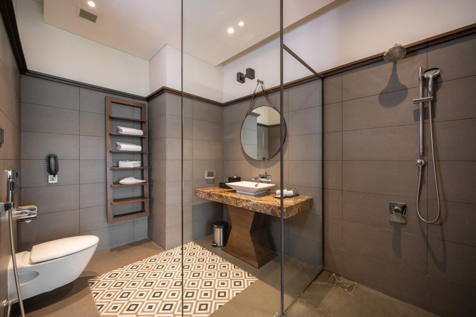 Senna Hue Hotel Екстер'єр фото Bathroom